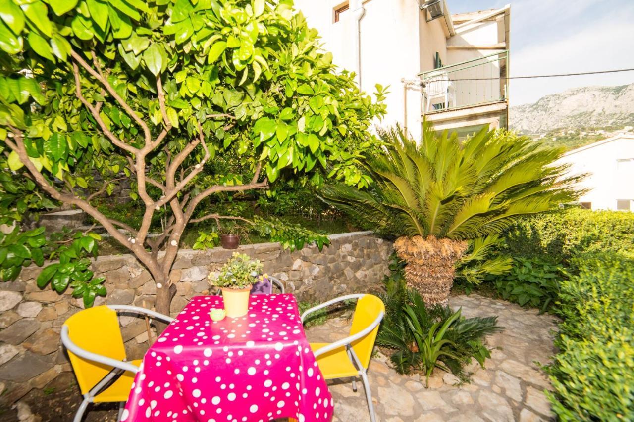 Apartmani Kala Podgora Oda fotoğraf