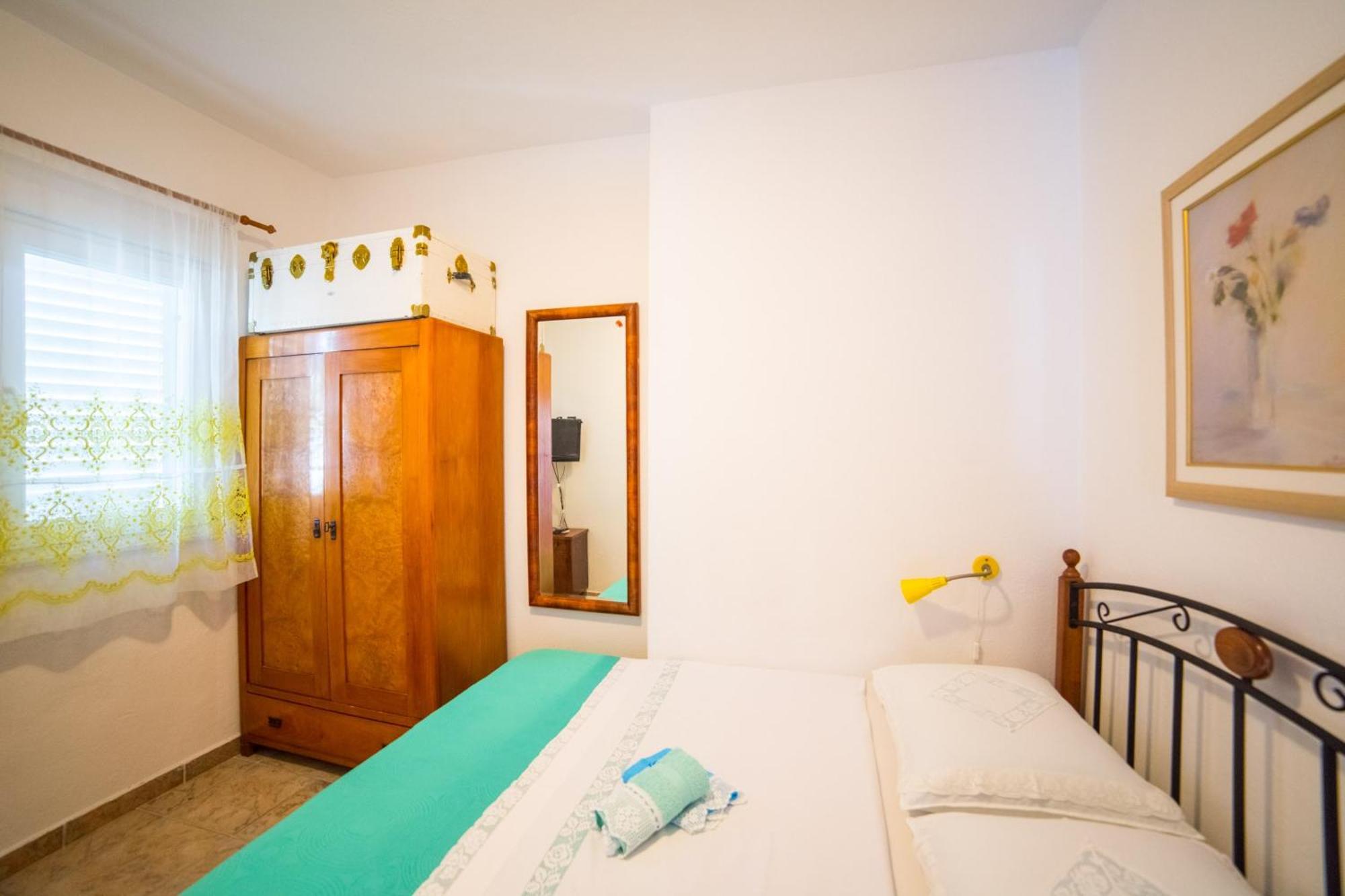 Apartmani Kala Podgora Oda fotoğraf