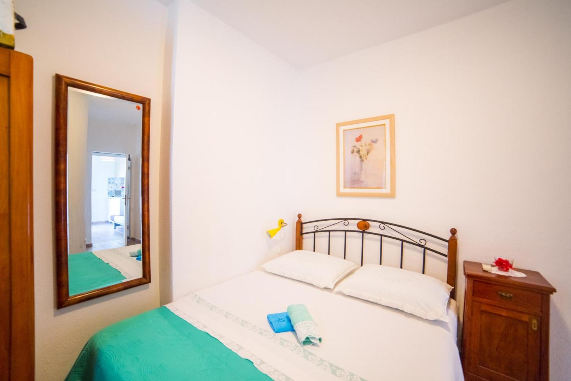 Apartmani Kala Podgora Oda fotoğraf