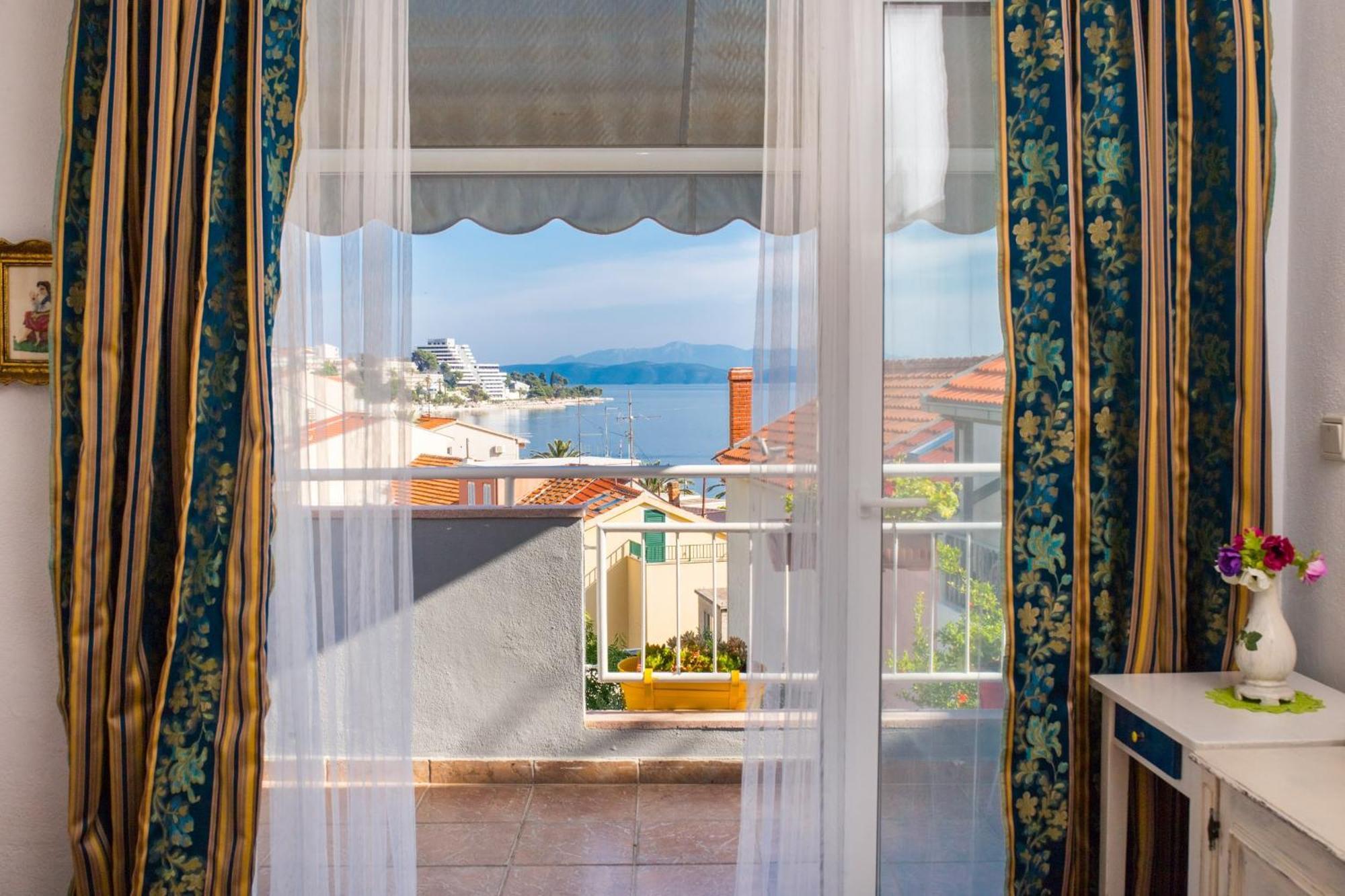 Apartmani Kala Podgora Oda fotoğraf
